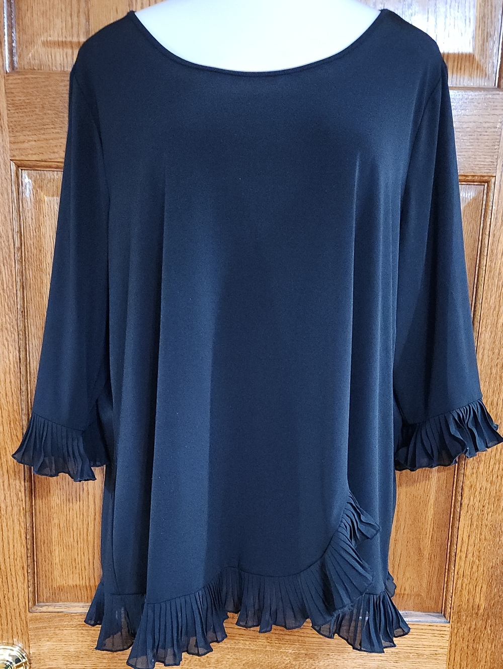 Fair Lady 20 Women's Black Ruffled-Hem Tunic Top